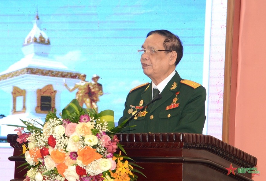 Anh hùng Phạm Minh Giám và chuyến đi tìm đồng đội trên đất bạn Lào Anh hùng Phạm Minh Giám và chuyến đi tìm đồng đội trên đất bạn Lào